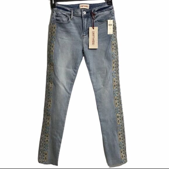 Driftwood Jackie Black Straight Leg Embroidered Mid-Rise Jeans New Size 26 - Picture 1 of 8